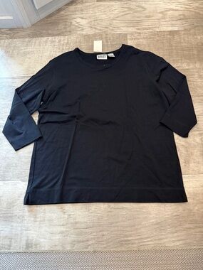 Chico's Black Long Sleeve Crewneck Top